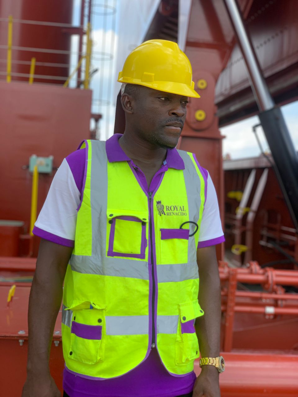 Royal Renacido team member onboard